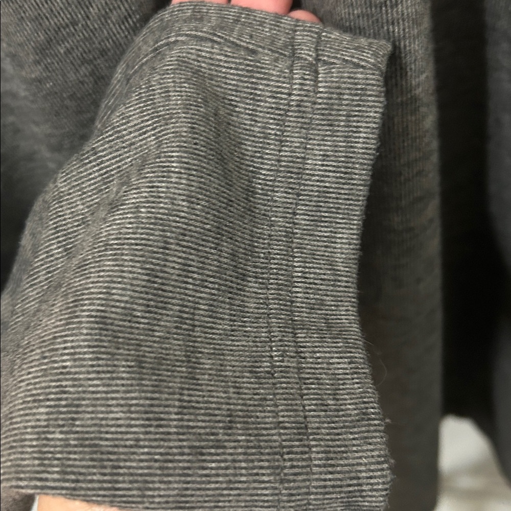 GAP men’s Heather Gray Half-Zip Sweater. Large - Picture 6 of 6